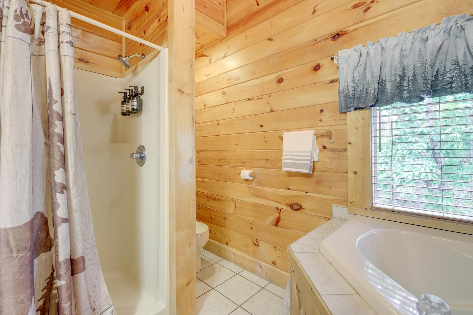 Sevierville Cabin With Deck Minutes To Pigeon Forge المظهر الخارجي الصورة